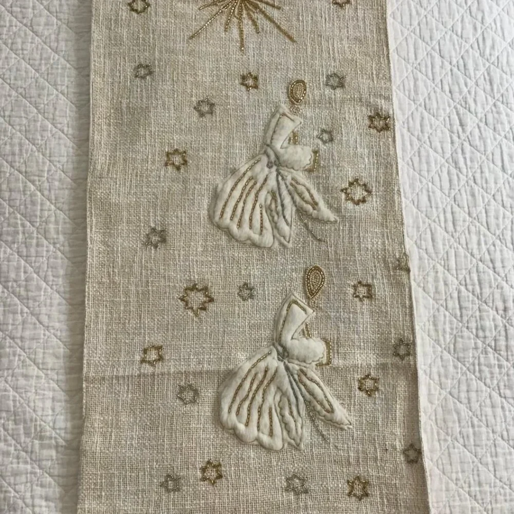 Cherished Traditions Table Runner 14